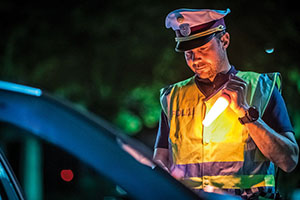 Verkehrskontrolle: 2021 wurden von der Polizei 15 Prozent mehr Drogenlenker erwischt als 2020.