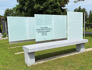 Friedhof Klagenfurt-Annabichl: Mahnmal mit den Namen der w&auml;hrend der nationalsozialistischen Diktatur in Klagenfurt get&ouml;teten Menschen.