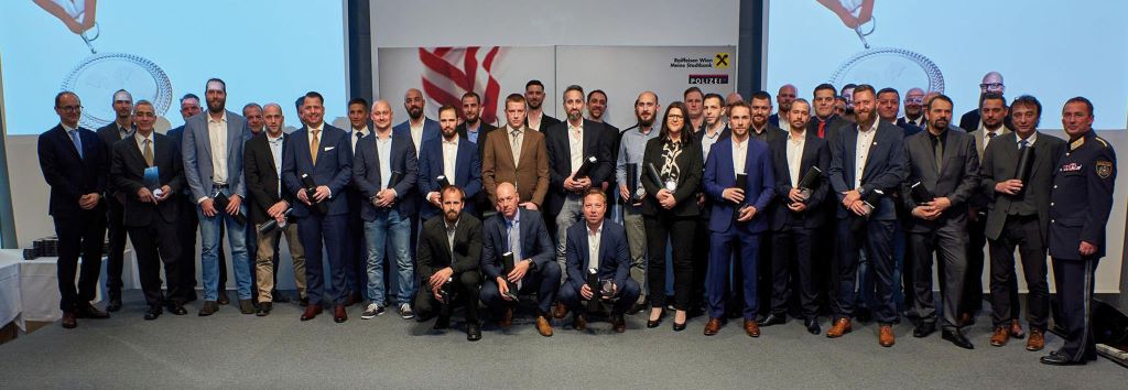 Die Preistr&auml;ger im Fall &bdquo;Erfolgreiche Jahresbilanz 2019&ldquo;: Beamtinnen und Beamte der Einsatzgruppe zur Bek&auml;mpfung der Stra&szlig;enkriminalit&auml;t in Wien.