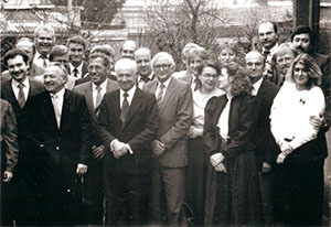 F&uuml;hrungskr&auml;fte und Mitarbeiter der Wiener Wirtschaftspolizei Mitte der 1980er-Jahre.