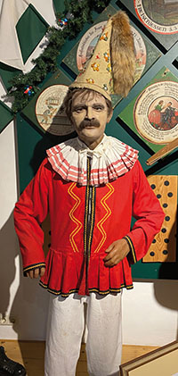Hofnarr-Fr&ouml;hlich-Figur im Kammerhofmuseum Bad Aussee.