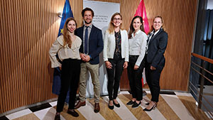 Bedienstete des B&uuml;ros des Inneministeriums an der st&auml;ndigen Vertretung &Ouml;sterreichs bei der EU in Br&uuml;ssel: Helena Doberer, Simon Prammer, Christine R&ouml;dlach (Leitung), Ella Miadok, Angelika Binder.