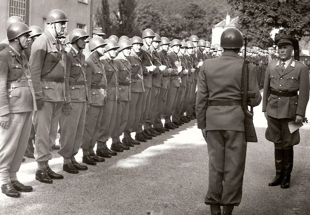 Gendarmeriezentralschule: Exerzieren in den 1980er-Jahren.