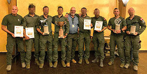 Cobra-Team mit Auszeichnungen nach dem SWAT-Team- Contest in Bern