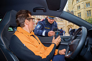 Der &bdquo;digitale F&uuml;hrerschein&ldquo; gilt als Nachweis einer g&uuml;ltigen Lenkberechtigung bei einer Verkehrskontrolle durch die Polizei und als Nachweis von Ausweisdaten aus dem F&uuml;hrerscheinregister