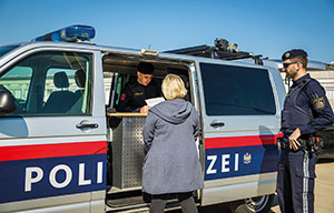 Registrierung der von Ungarn einreisenden Fl&uuml;chtlinge aus der Ukraine an der burgenl&auml;ndischen Grenze