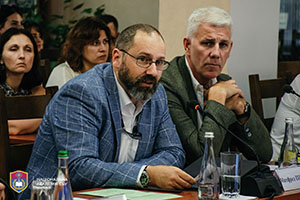 Manfred Pinnegger (vorne), Kommandant des &ouml;sterreichischen EUAM-Kontingents in der Ukraine