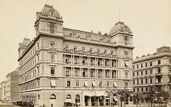 &bdquo;Hotel Austria&ldquo; am Schottenring in Wien: f&uuml;r die Weltausstellung errichtet; ab 1874 Polizeidirektionsgeb&auml;ude