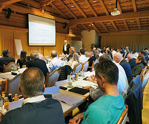 9. D-A-CH Sicherheitsforum in Going, Tirol: Referenten und Sicherheitsexperten im Publikum aus Deutschland, &Ouml;sterreich und der Schweiz