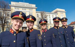 Polizeijuristinnen und -juristen des PK Meidling und Hietzing: Chantal Braun, Amrei Thaler, Eva-Maria Leitner, J&uuml;rgen Gruber, Helmut Tratter