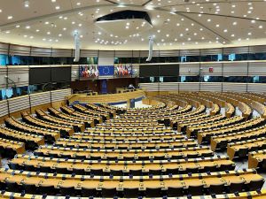Europ&auml;isches Parlament: 450 Millionen B&uuml;rgerinnen und B&uuml;rger werden zuk&uuml;nftig durch 720 Abgeordnete repr&auml;sentiert
