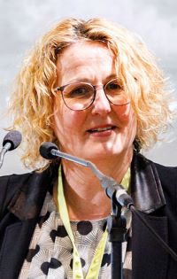 Sabine K&ouml;szegi: &bdquo;Viele erfahrene und gebildete Menschen w&uuml;rde man auf dem Arbeitsmarkt nicht mehr brauchen.&ldquo;