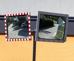 Ein Verkehrsspiegel bedarf keiner Verordnung der Beh&ouml;rde gem&auml;&szlig; &sect; 43 StVO und kann daher vom Stra&szlig;enerhalter eigenm&auml;chtig angebracht werden
