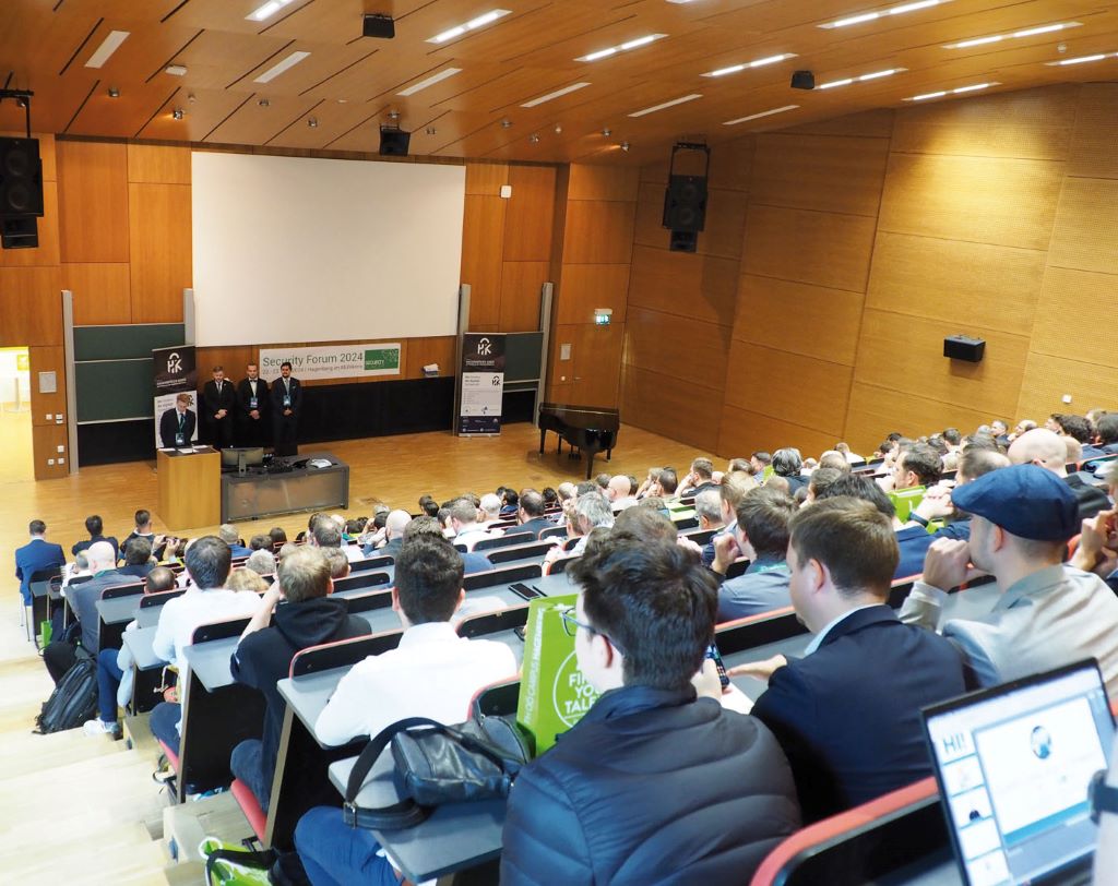 Audi-Max der FH Hagenberg: Das Security-Forum des &bdquo;Hagenberger Kreises zur F&ouml;rderung der digitalen Sicherheit&ldquo; findet seit 2003 j&auml;hrlich statt