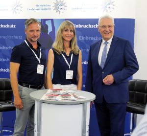 Stand des bayerischen kriminalpolizeilichen Beratungsdienstes, Bayerns Staatsminister des Innern Joachim Herrmann