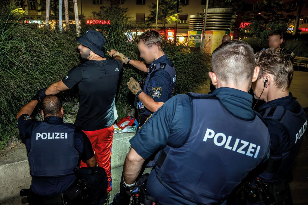Wien-Favoriten: Nach Einrichtung einer Waffenverbotszone am Reumannplatz nahm die Anzahl der Messerattacken ab