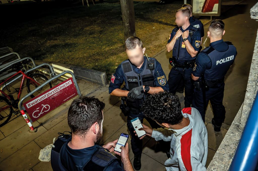 Bei ethnisch motivierten Konflikte zwischen Jugendlichen ging es urspr&uuml;nglich um die &bdquo;Vorherrschaft&ldquo; in Parkanlagen, dann um Rache wegen verletzter Mitglieder