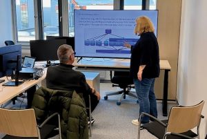 Tag der offenen T&uuml;r im ETIAS-B&uuml;ro: BMI-Bedienstete informierten sich &uuml;ber das geplante ETIAS-Reisegenehmigungssystem