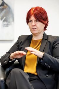 Uta Bachmann: &bdquo;Wir haben in Vorarlberg zwar keine Gro&szlig;stadt, aber eine enorm hohe Bev&ouml;lkerungsdichte im Rheintal und gleichzeitig auch abgelegene Gebirgsregionen. Das macht die polizeiliche Arbeit sehr vielseitig.&ldquo;