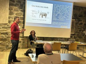 Fachkonferenz: Stefan Auer und Cordula Simon informierten &uuml;ber &bdquo;Digitale Desinformation & Manipulation &ndash; Herausforderungen und Werkzeuge f&uuml;r h&ouml;here Manipulationsresilienz&ldquo;