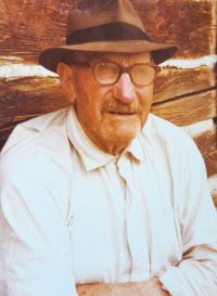 Lorenz Steiner in den 1970er-Jahren: Sch&uuml;sse in Kopf und K&ouml;rper, schwere Sch&auml;delverletzungen durch Schl&auml;ge mit einem Zaunpfahl &uuml;berlebt