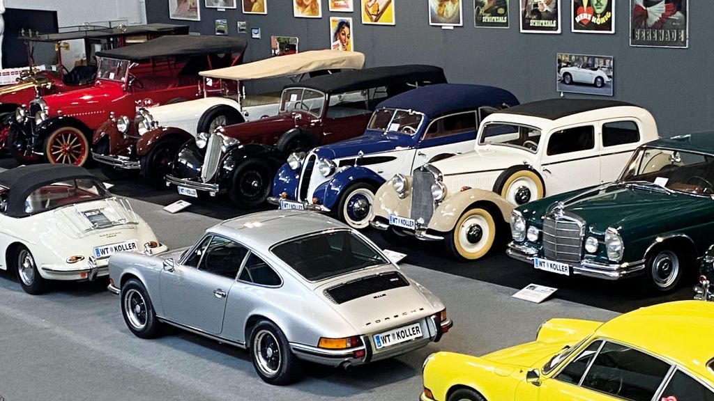 Oldtimer: Um als historisches Fahrzeug (&sect; 2 Z 43 KFG 1967) zu gelten, darf ein erhaltungsw&uuml;rdiger und unter die jeweiligen Altersgrenzen fallender Kraftwagen nicht zur st&auml;ndigen Verwendung bestimmt sein. Ob dies der Fall ist, ist anhand der fahrtenbuch&auml;hnlichen Aufzeichnungen zu &uuml;berpr&uuml;fen, die gem&auml;&szlig; &sect; 34 Abs. 4 KFG 1967 zu f&uuml;hren sind