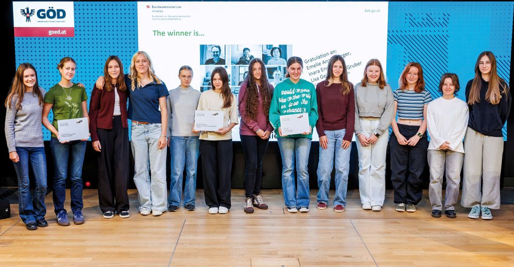 Sch&uuml;lerinnen und Sch&uuml;ler des Tullnerbach &ndash;Wienerwaldgymnasiums &uuml;berzeugten die Jury mit ihrem Werk &bdquo;Reaktionen&ldquo;