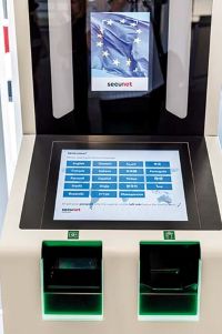 Grenzkontrolle: Selbstregistrierungsterminal im Flughafen Wien-Schwechat