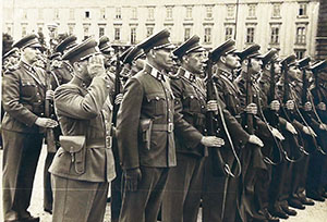 100 Jahre Bundesgendarmerie: Jubil&auml;umsfeier mit Parade im Juni 1949 in Wien