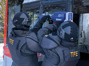 Angeh&ouml;rige des Taktischen Feuerwehr-Elements (TFE) der Berufsfeuerwehr