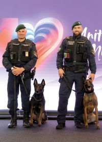 Polizeidiensthunde mit ihren Hundef&uuml;hrern sorgten f&uuml;r Sicherheit beim ESC