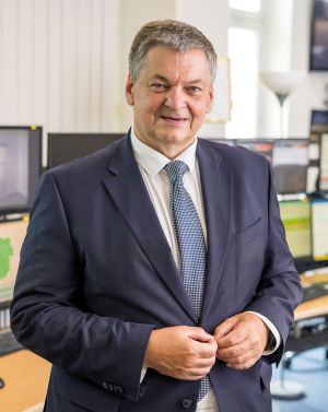 Der Chief Technical Officer pr&auml;gte zentrale Digitalisierungsprojekte des Innenministeriums &ndash; von den ersten Netzwerken bis zu moderner IT-Infrastruktur