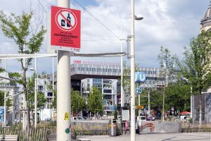 Westbahnhof: Das neue Alkoholverbot &ndash; mit Ausnahmen f&uuml;r Gastronomiebetriebe &ndash; erg&auml;nzt bestehende Ma&szlig;nahmen