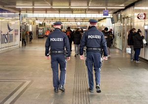 Regelm&auml;&szlig;ige Polizeipr&auml;senz am Bahnhof Floridsdorf tr&auml;gt zur Erh&ouml;hung des Sicherheitsgef&uuml;hls der Bev&ouml;lkerung bei
