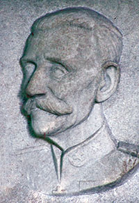 Otto Witte (B&uuml;ste auf dem Grabstein): angeblicher Kurzzeitk&ouml;nig von Albanien