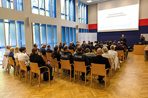 Beim Fortbildungstag wurde ein Pr&uuml;fungsschema zur Kontrolle internationaler Schiffsbesatzungen vorgestellt